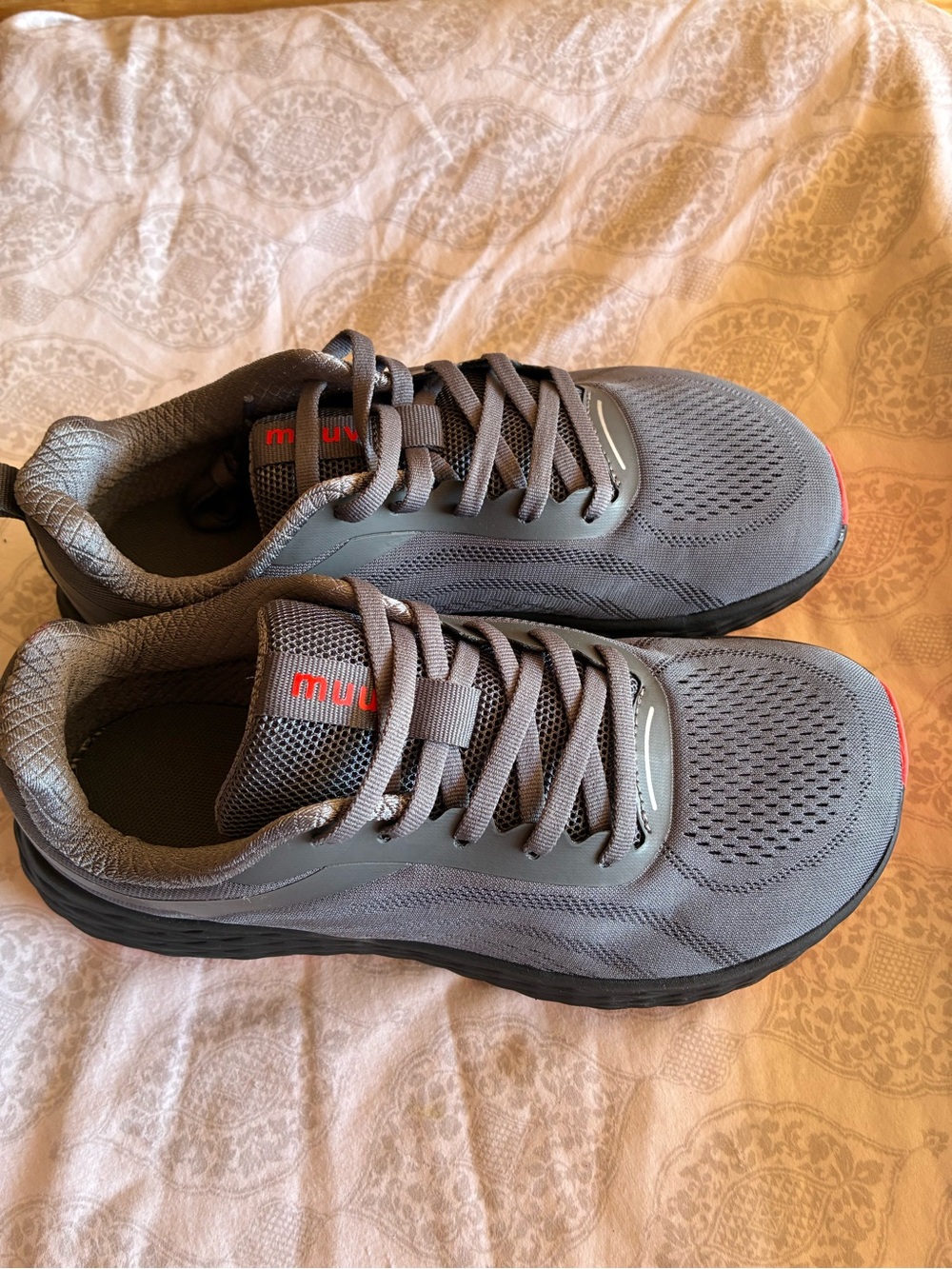 MUUV Flow Zero-drop Pickleball Sneakers + Wide Toe Box in Gray & Red Size 39